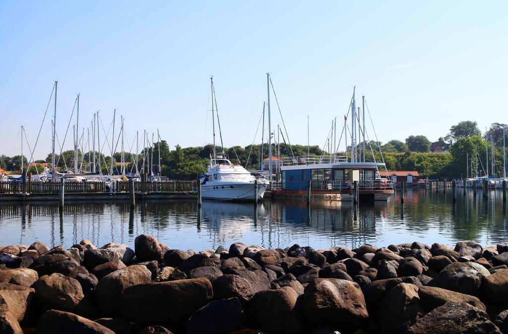 Hausboot Fjordblik Hotel Kollund Osterskov Bagian luar foto